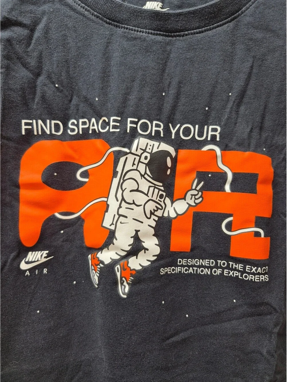 Youth Nike Air The Nike Tee Black Graphic Astronaut T-Shirt Large Cotton B442
